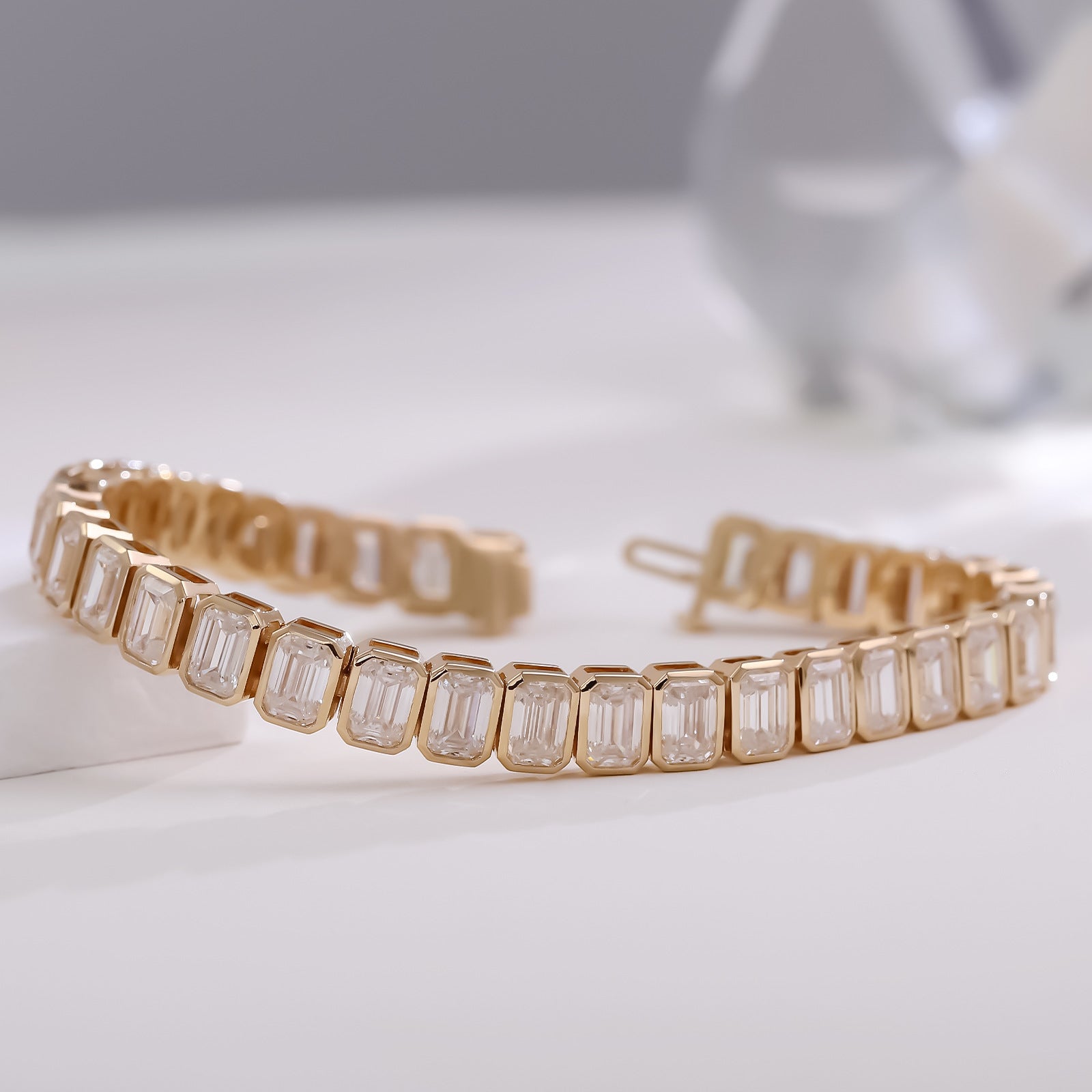 18K Yellow 4*6 Emerald Cut Moissanite Tennis Bracelet Real Gold Jewelry European and American Accessible Luxury Elegant Bracelet for Women